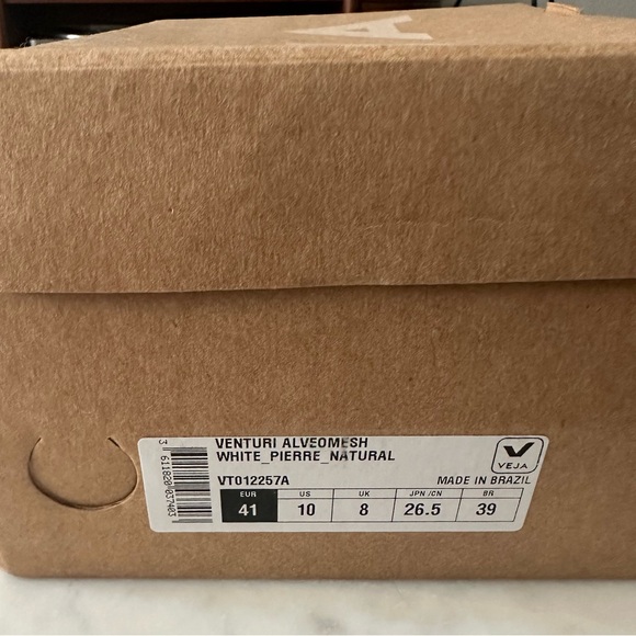 Veja Women’s Sneakers - Picture 2 of 2